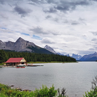 Jasper NP - Maligne Lake - Boathouse
